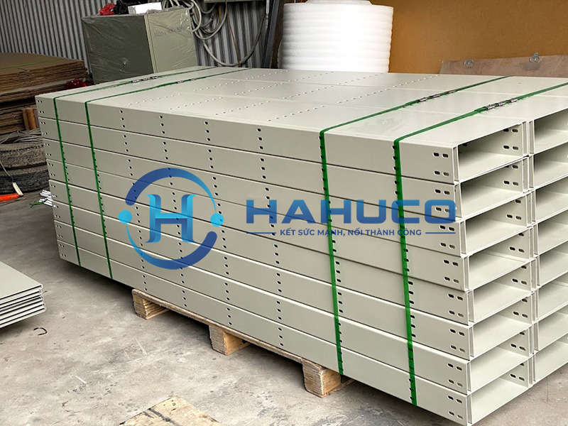 báo giá thang cáp sơn tĩnh điện