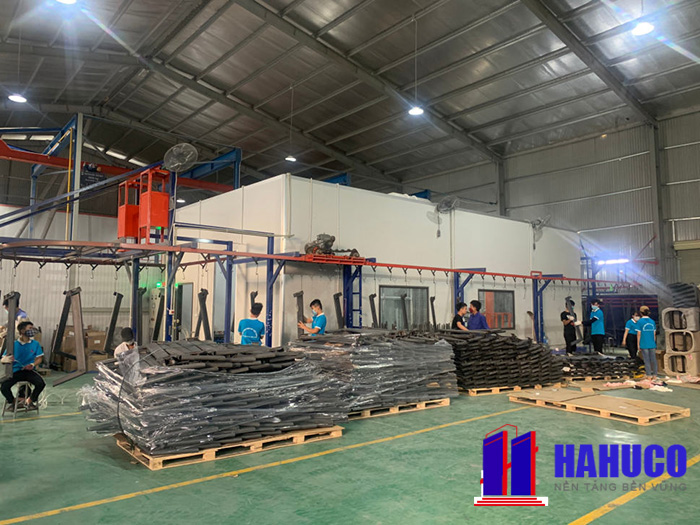 Công đoạn sơn tĩnh điện