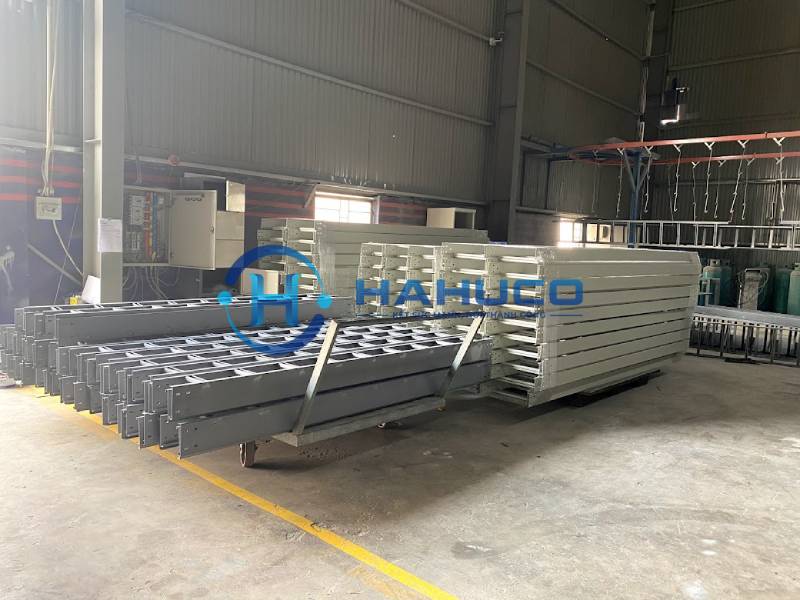 thang cáp mạ kẽm