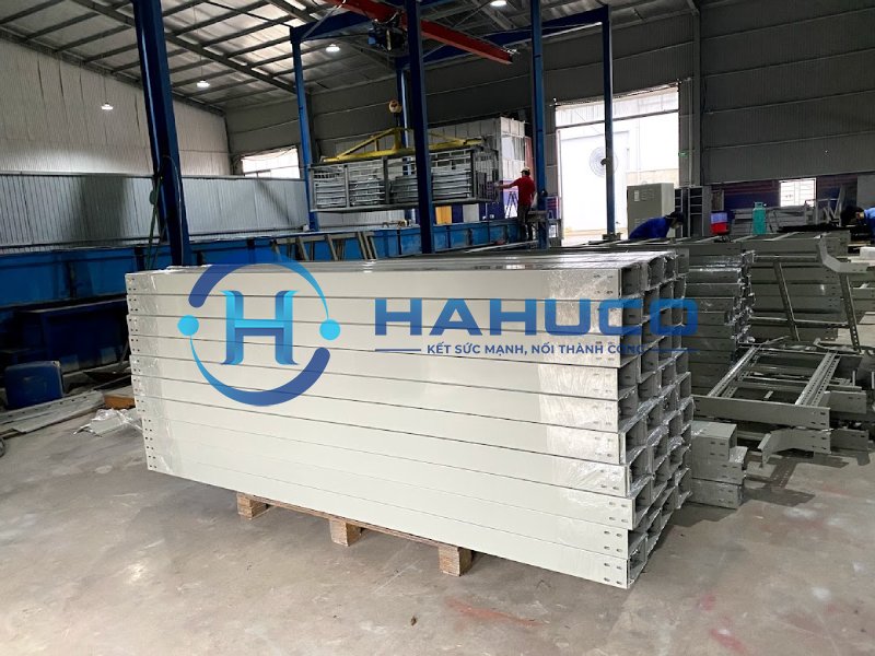 lựa chọn vật liệu thang máng cáp phù hợp