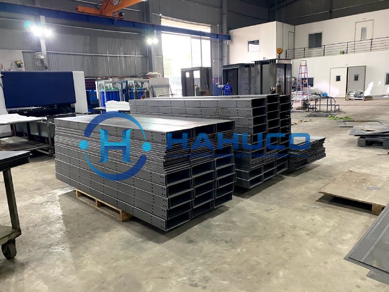 thang máng cáp giá bao nhiêu