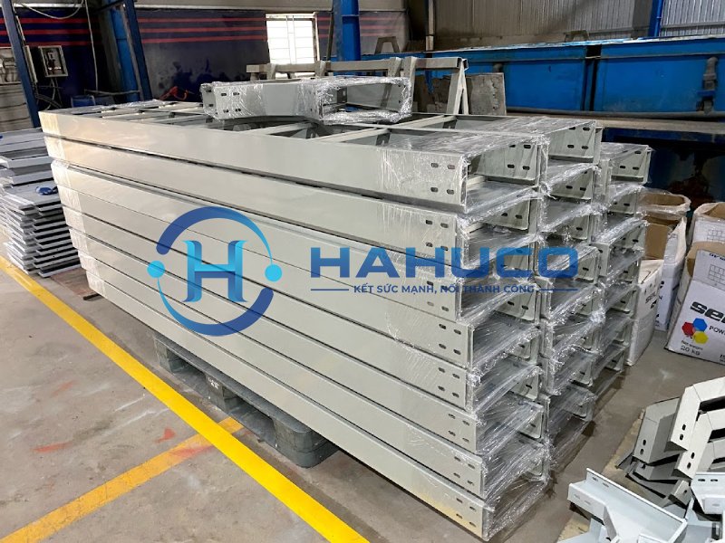 thang máng cáp sơn tĩnh điện có ưu điểm gì