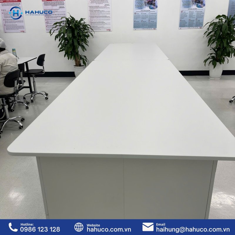 Tủ Locker bằng gỗ là gì? Ưu nhược điểm cần biết