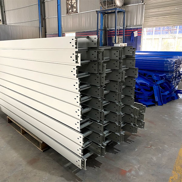 Khoảng cách giá đỡ thang máng cáp phù hợp nhất